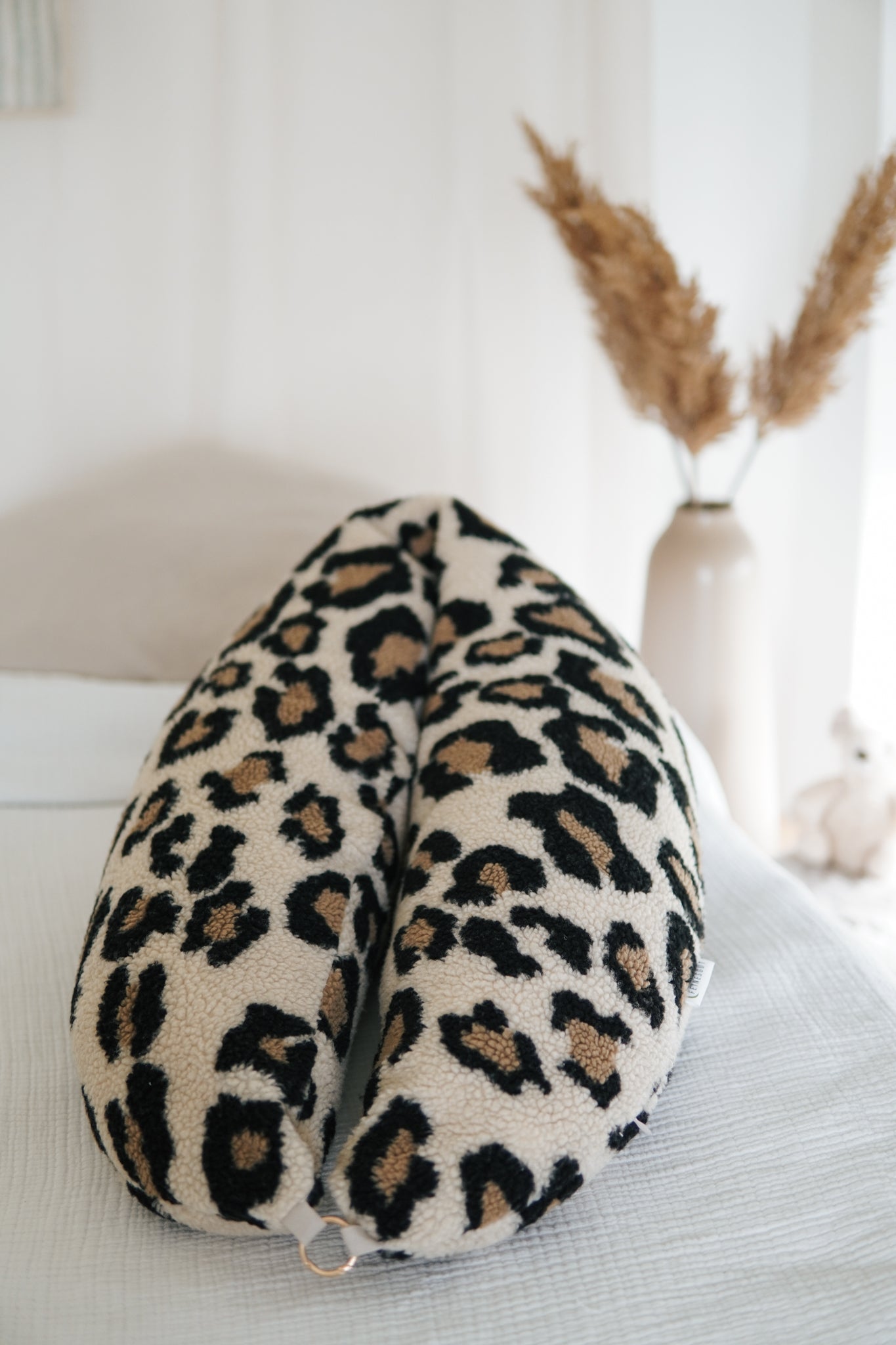 Stillkissen Home XL - Leo Savanna Teddy