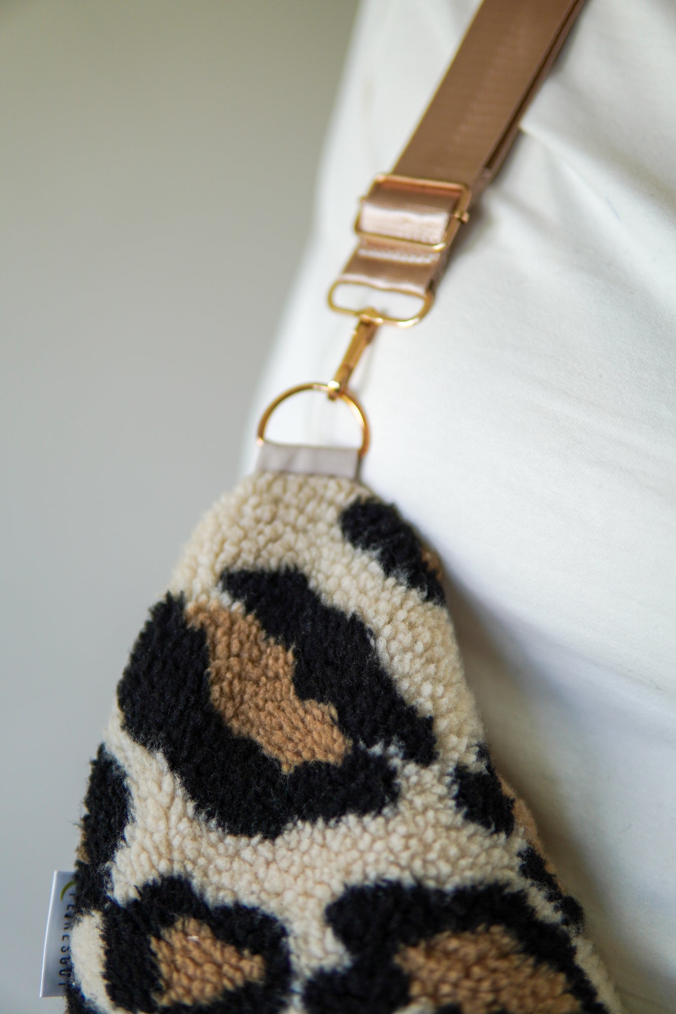 Stillkissen To Go – Leo Savanna Teddy