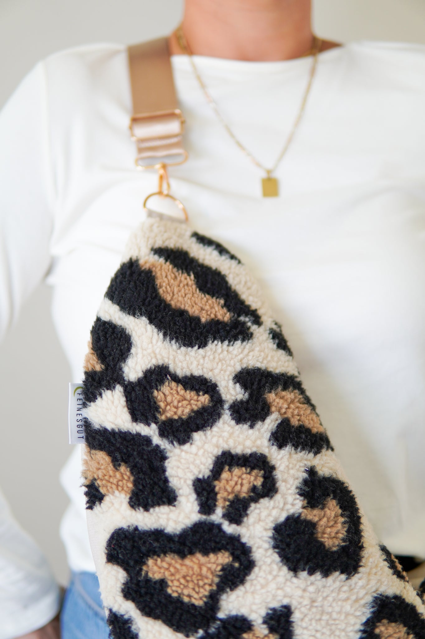 Stillkissen To Go – Leo Savanna Teddy